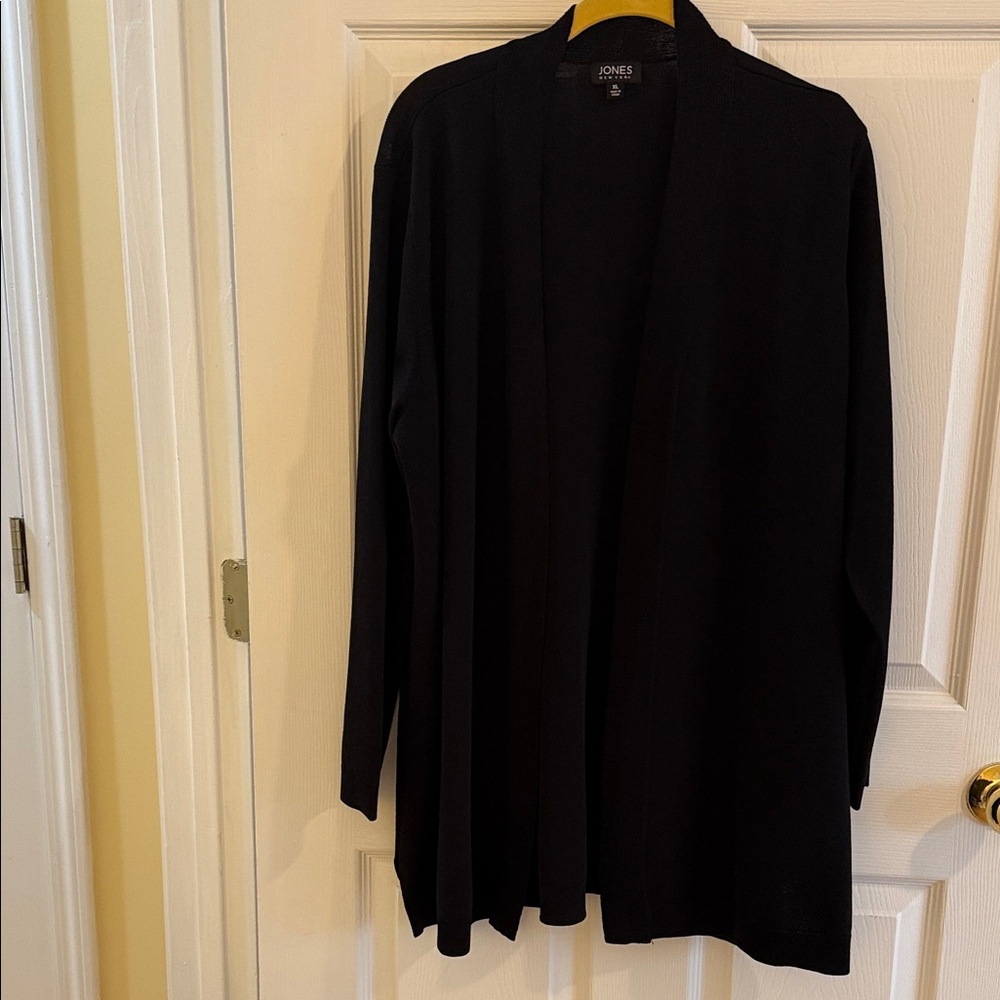 Size XL Classic Jones New York Women's Black long sleeve open front Cardigan